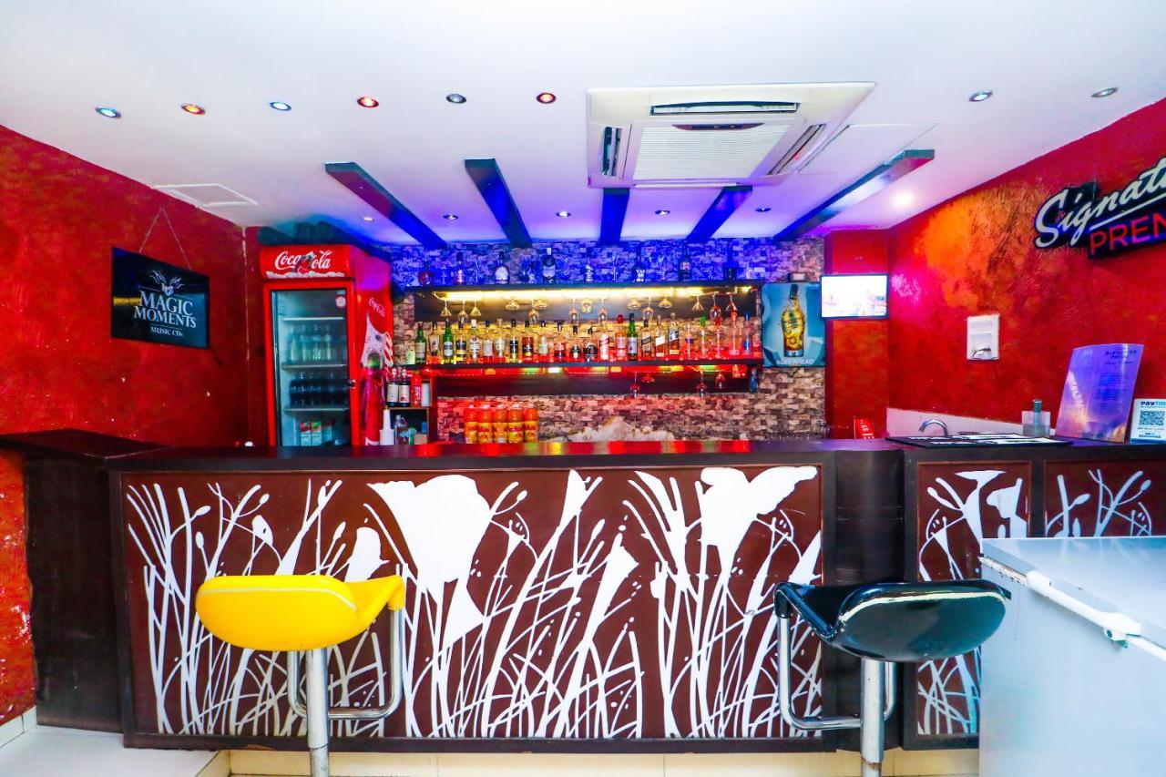 Hotel Rajshree Chandīgarh Buitenkant foto