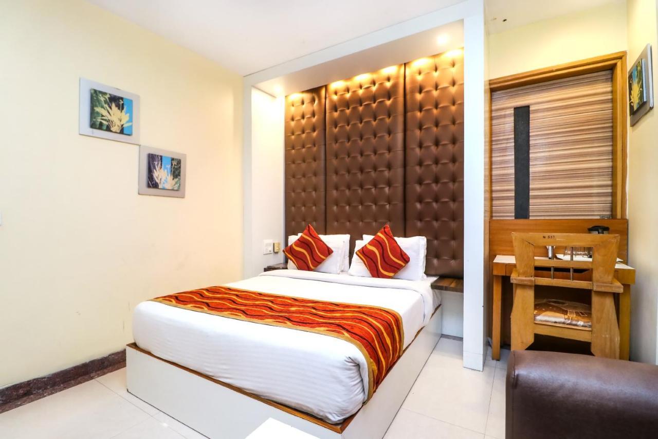 Hotel Rajshree Chandīgarh Buitenkant foto