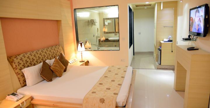 Hotel Rajshree Chandīgarh Buitenkant foto