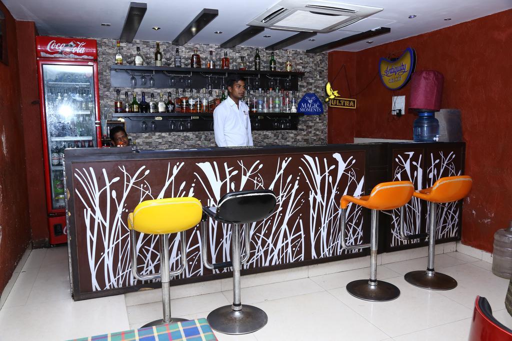 Hotel Rajshree Chandīgarh Buitenkant foto