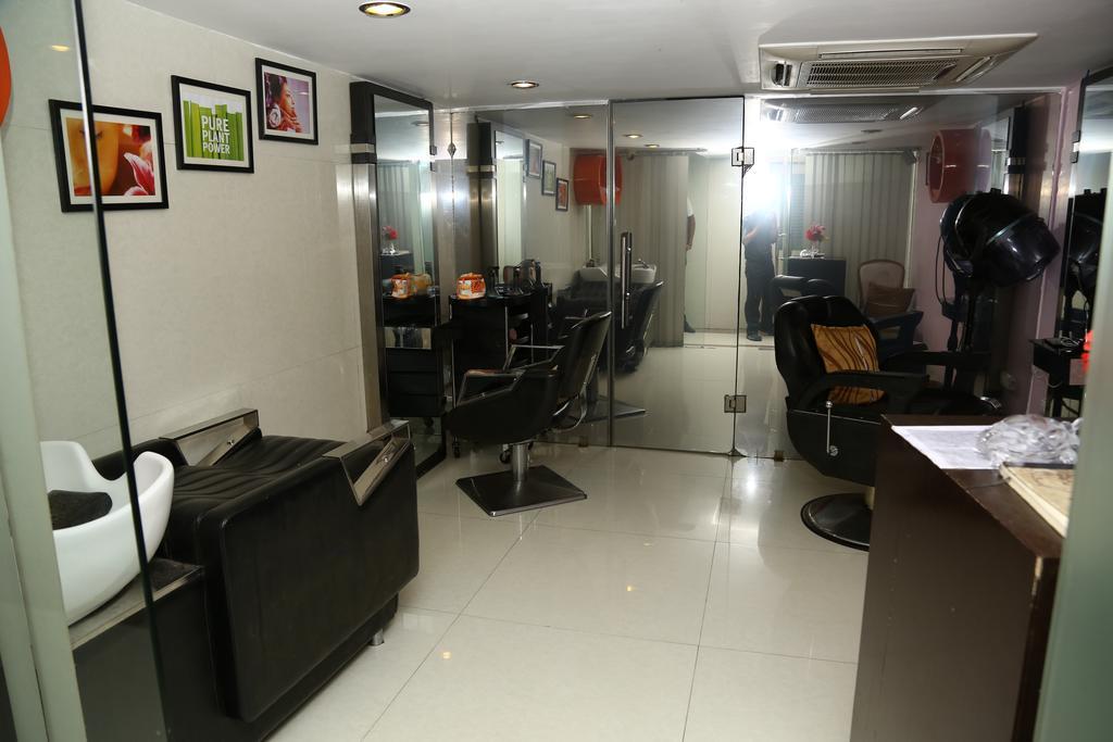 Hotel Rajshree Chandīgarh Buitenkant foto