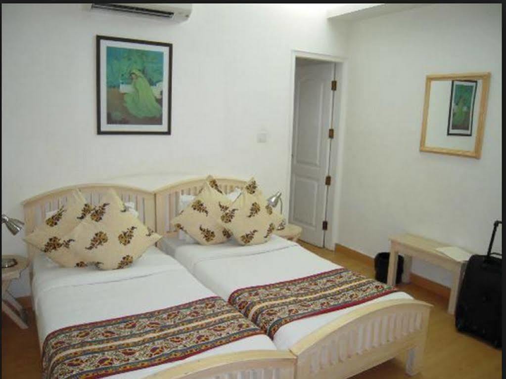 Hotel Rajshree Chandīgarh Buitenkant foto
