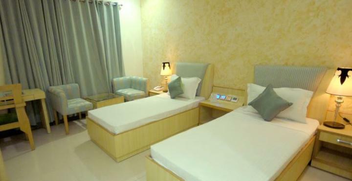 Hotel Rajshree Chandīgarh Buitenkant foto