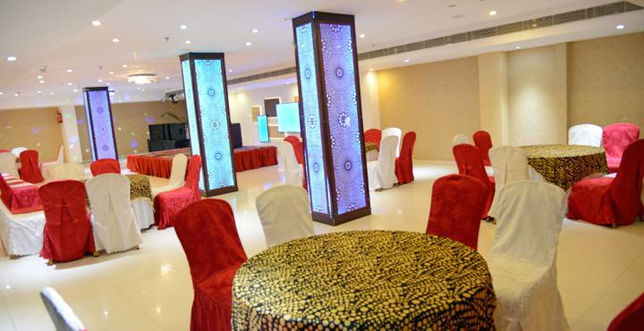 Hotel Rajshree Chandīgarh Buitenkant foto